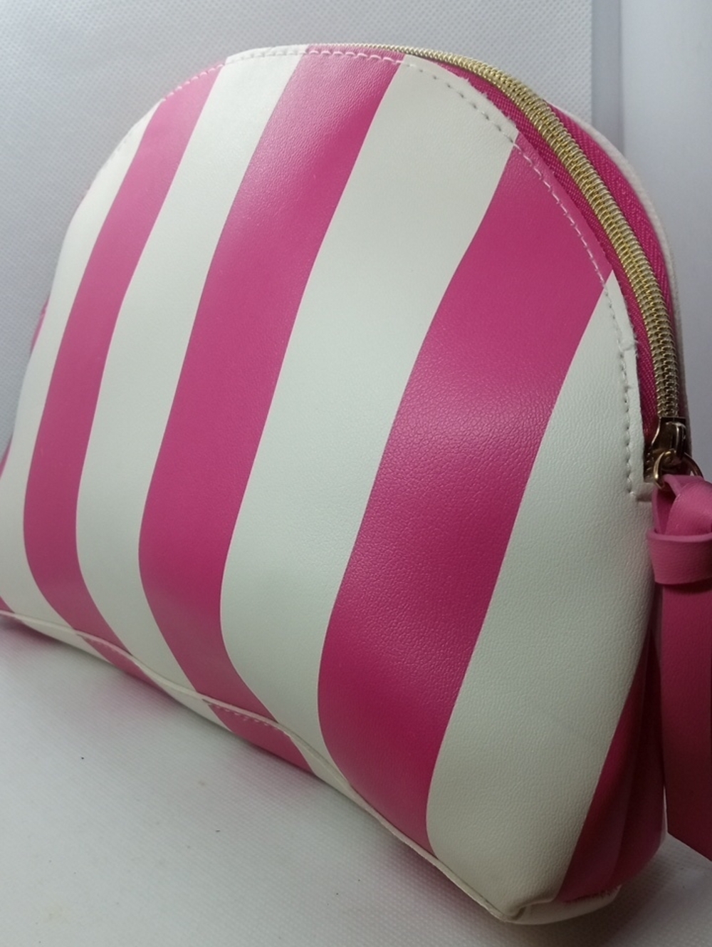 ELIZABETH ARDEN MAKE UP BAG - Picture 6 of 8